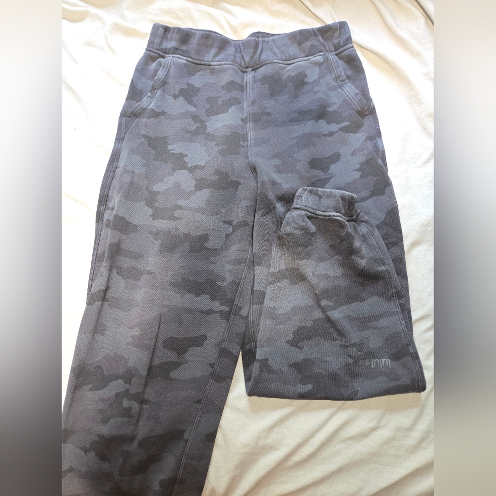 Camo Lululemon Sweatpant/Jogger